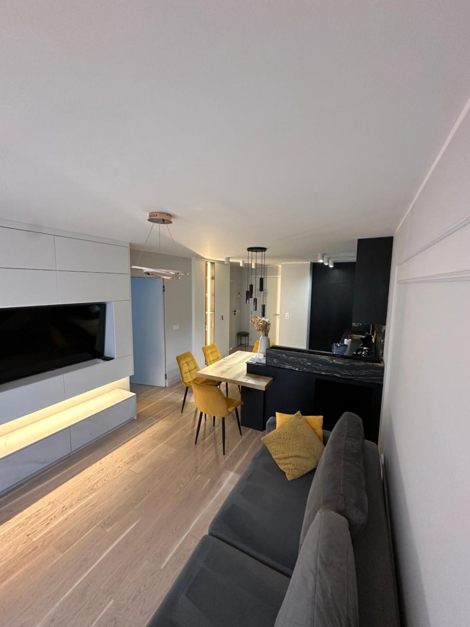 Apartment Elegant Minutes From Paris Issy-les-Moulineaux
