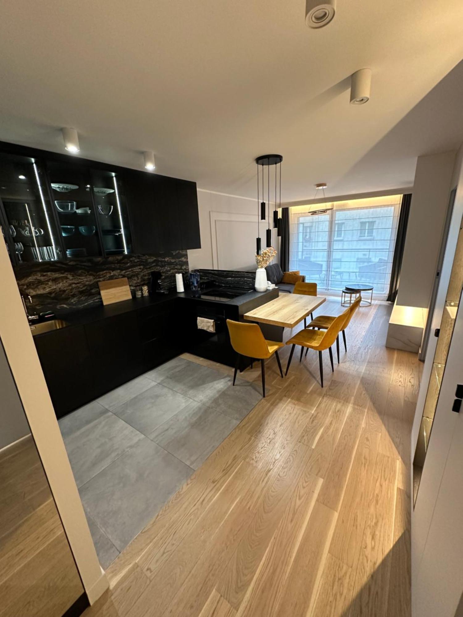 Apartment Elegant Minutes From Paris Issy-les-Moulineaux